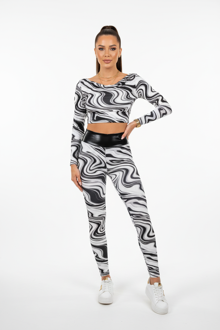 Femme vêtements sportifs et classe